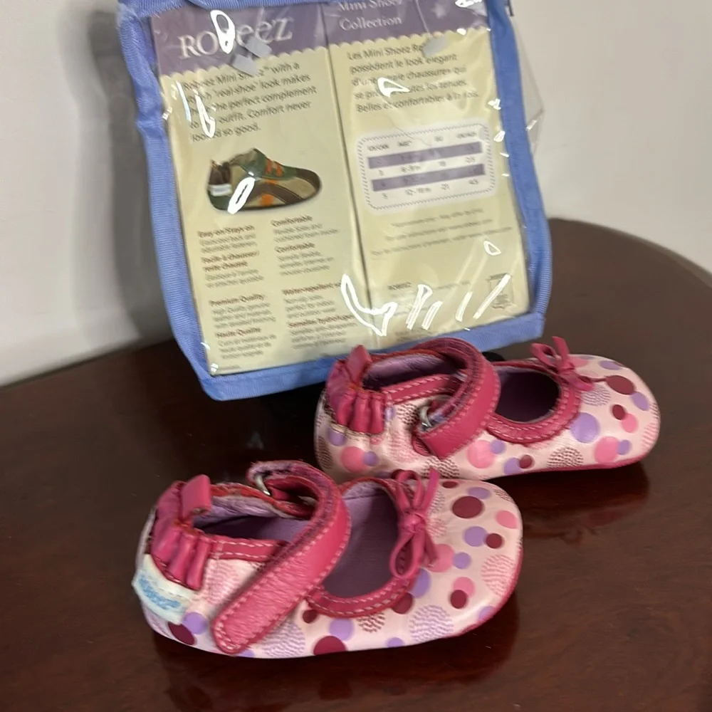 Robeez fireworks, MJ, pastel pink girls, mini shoes, size 2
